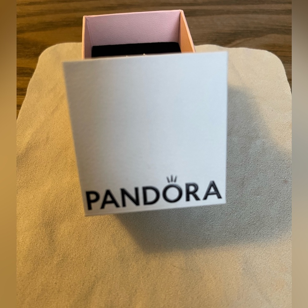 Pandora Sparkling Bar Ring